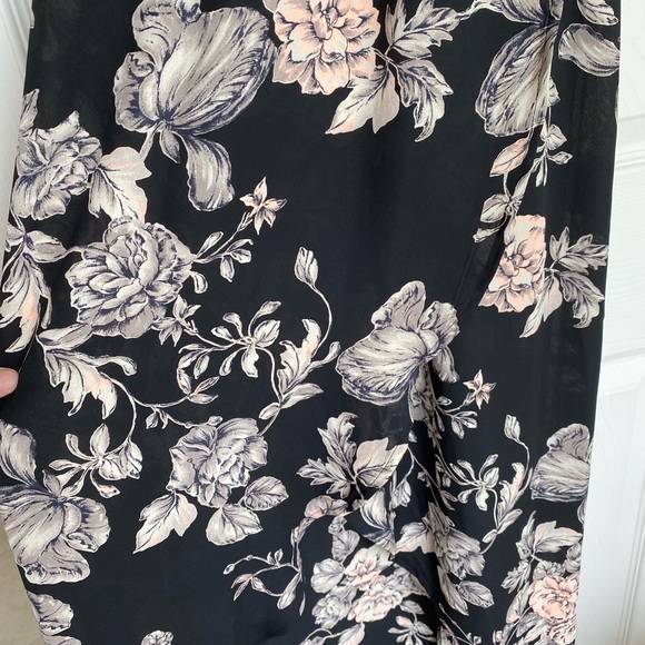 Floral wrap dress - Picture 4 of 5